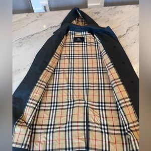 Vintage early 2000s Burberry Rain jacket trench coat with belt black size Large